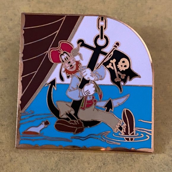 Walt Disney World Goofy as a Pirate (2013) - Picture 1 of 2